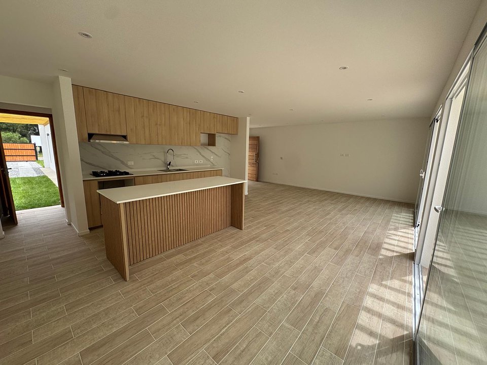 Amplia, funcional y a estrenar! 3 dormitorios