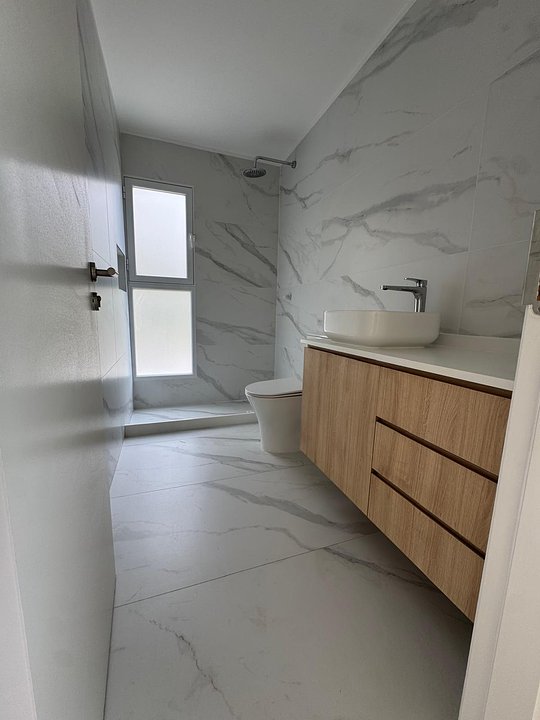 Amplia, funcional y a estrenar! 3 dormitorios