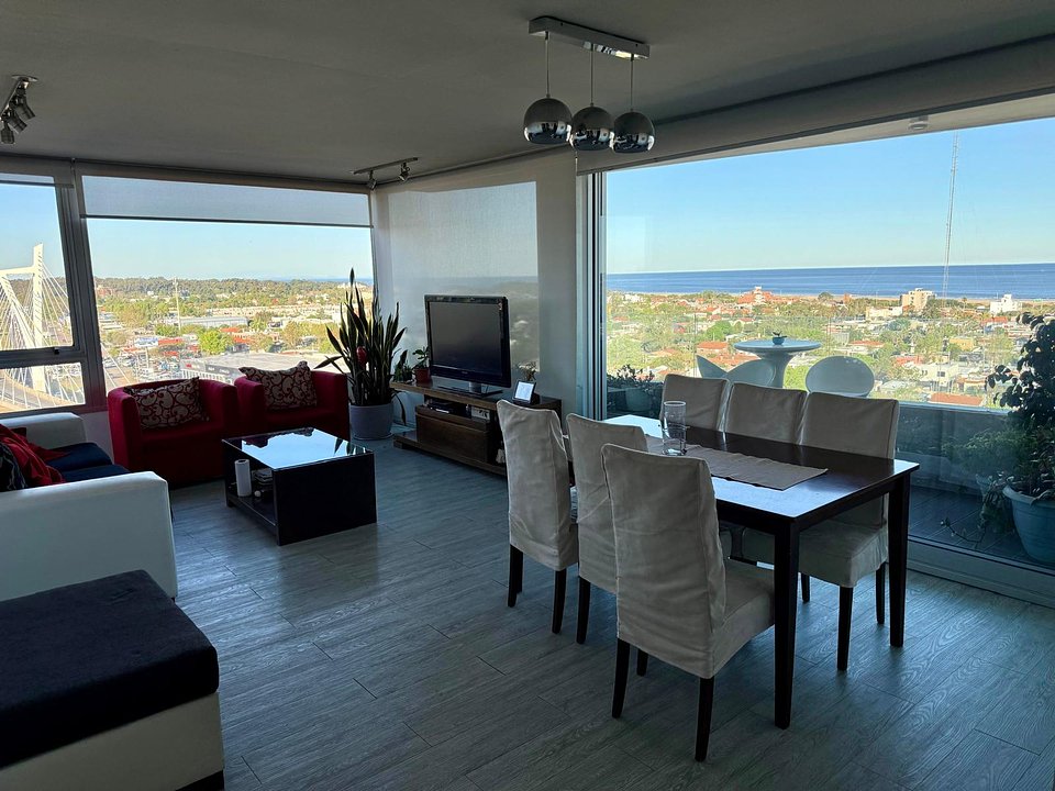 Impecable! Piso alto, vista despejada al Mar, 3 Dormitorios