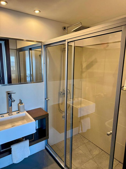 Impecable! Piso alto, vista despejada al Mar, 3 Dormitorios